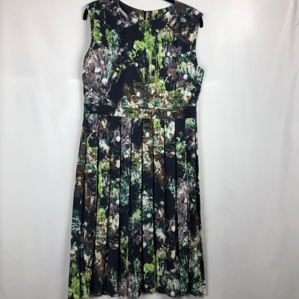 ModCloth Myrtlewood Abstract Box Pleat Dress